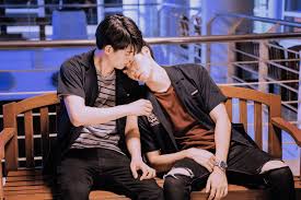Gay Couples in TV Series - Why R U?